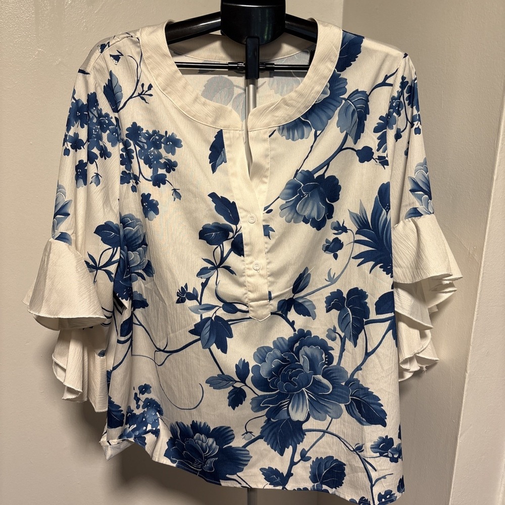 Okamen   Floral Print Smocked Top Blouse Size 3xl white/Blue 3/4 lotus sleeves - Picture 3 of 8